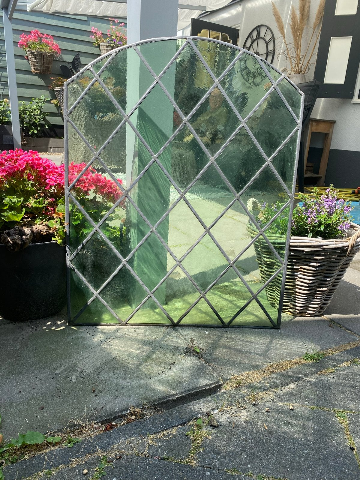 Mooi glas-in-lood-raam met oud groen glas en ronde bovenkant, Ophalen, Gevelraam of Ruit, Gebruikt, Minder dan 80 cm