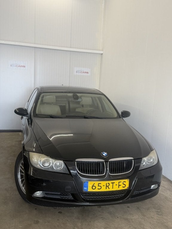 BMW 3-serie BMW 3 Serie 320i 2.0 | Angel Eyes | Leder | Navi, Auto's, Achterwielaandrijving, 4 cilinders, 150 pk, Zwart
