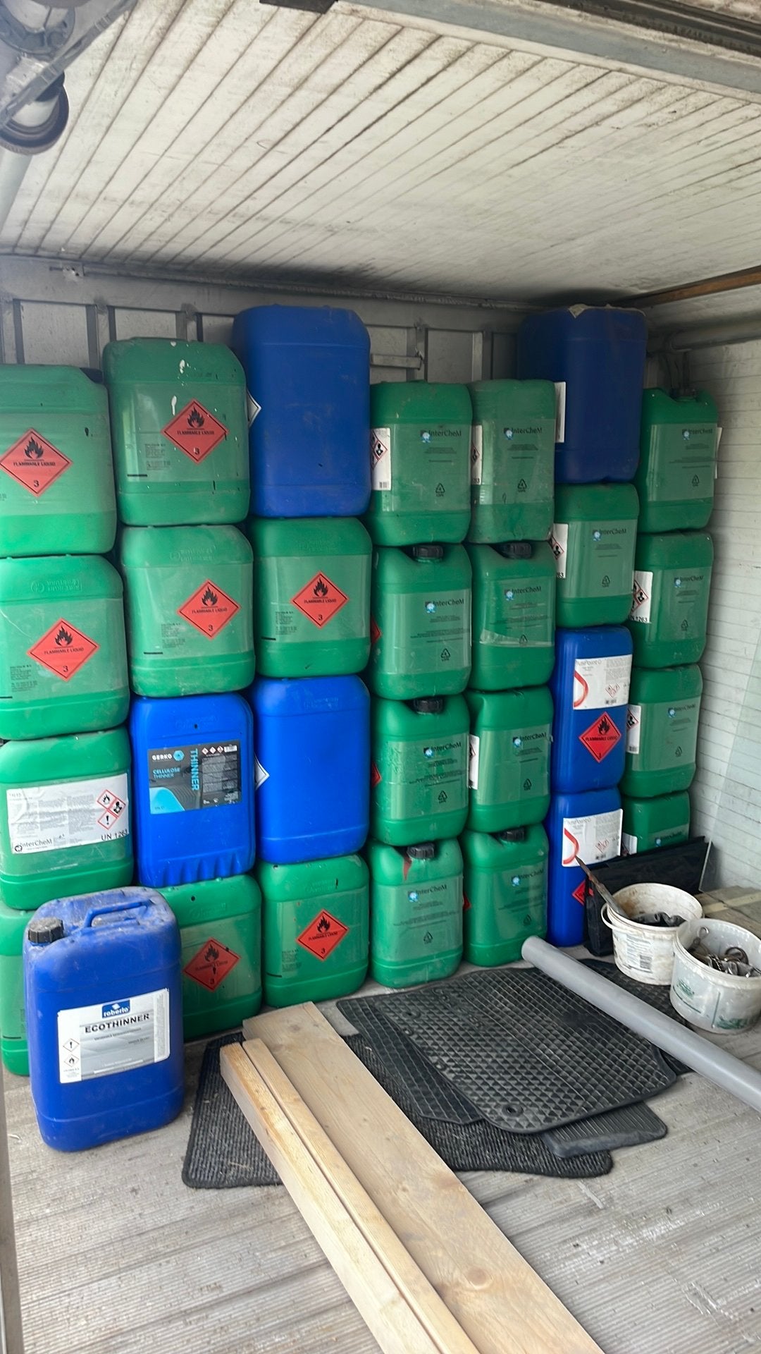 Jarrycans, 150 liter of meer, Ophalen, Zo goed als nieuw