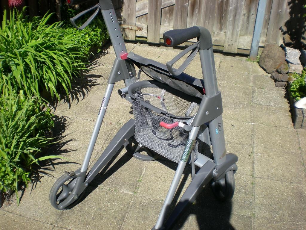 ANWB Actieve Rollator Opvouwbaar - lichtgewicht 9kg, Diversen, Ophalen, Lichtgewicht, Gebruikt