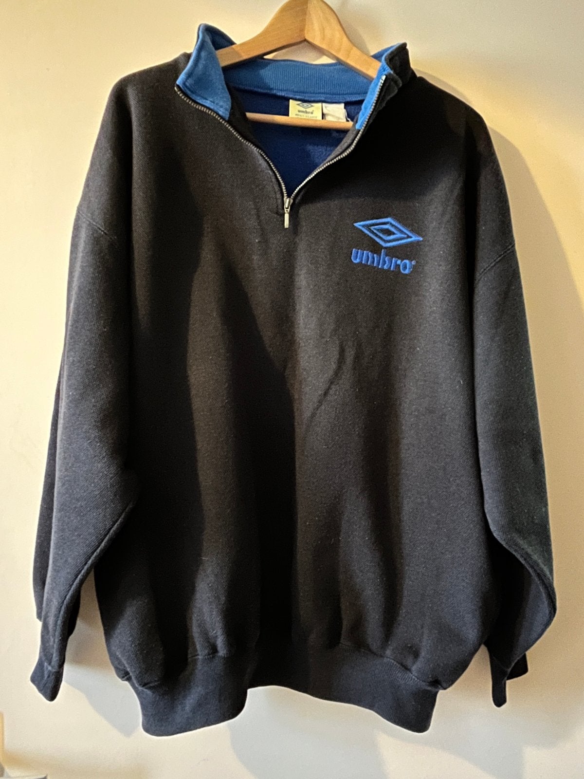 Umbro Fleece Gevoerde Trui - Comfortabel en Warm, Ophalen of Verzenden, Gedragen, Maat 56/58 (XL), Zwart