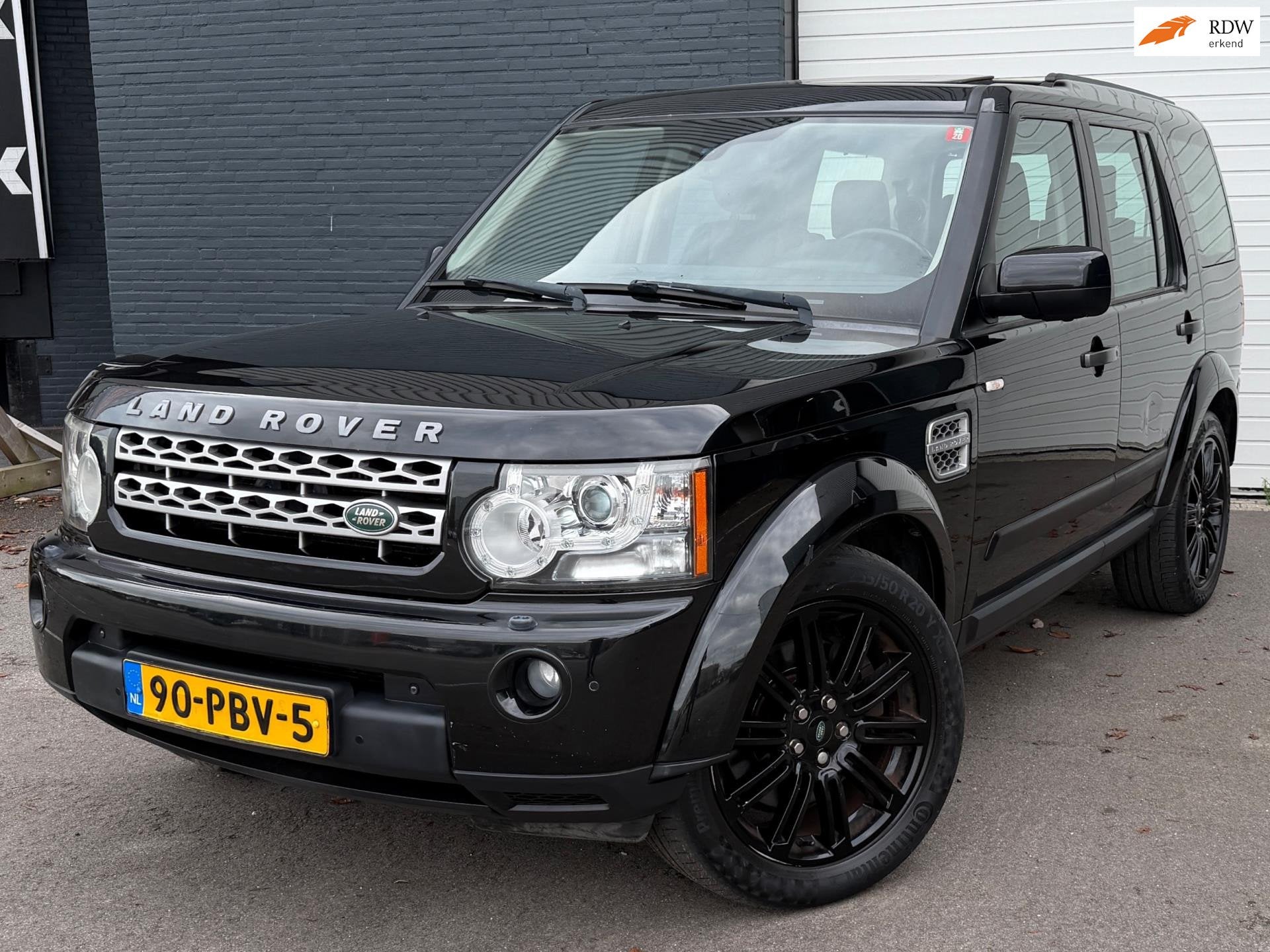 Land Rover Discovery 3.0 SDV6 HSE PANO/7P/H-K/LEDER/CAMERA/N, Auto's, Automaat, Euro 5, 313 €/maand, Gebruikt