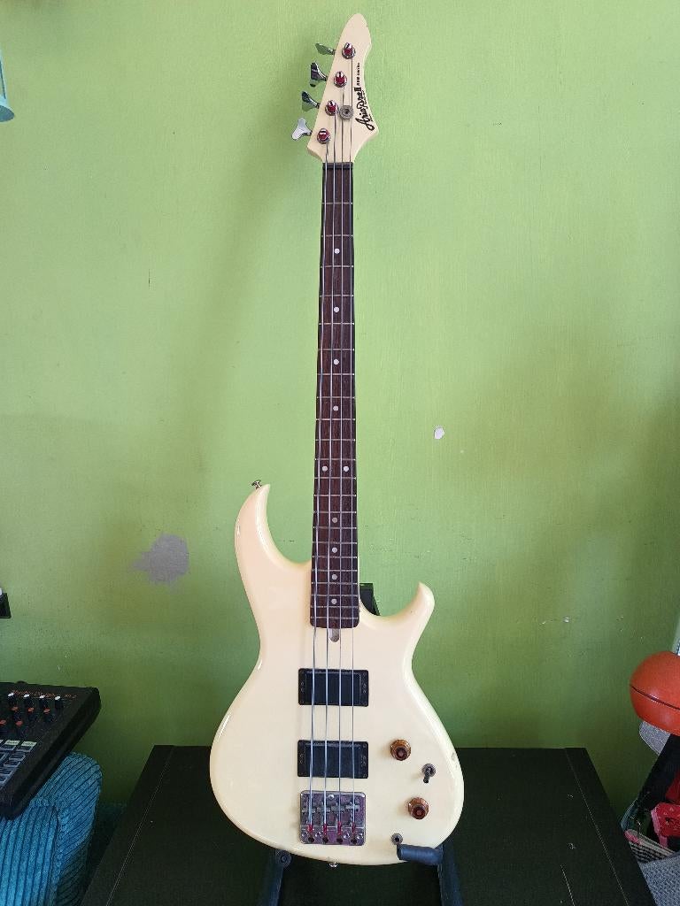 Ario Pro RSB Bas wit 1986, Muziek en Instrumenten, Ophalen of Verzenden, Gebruikt, Elektrisch
