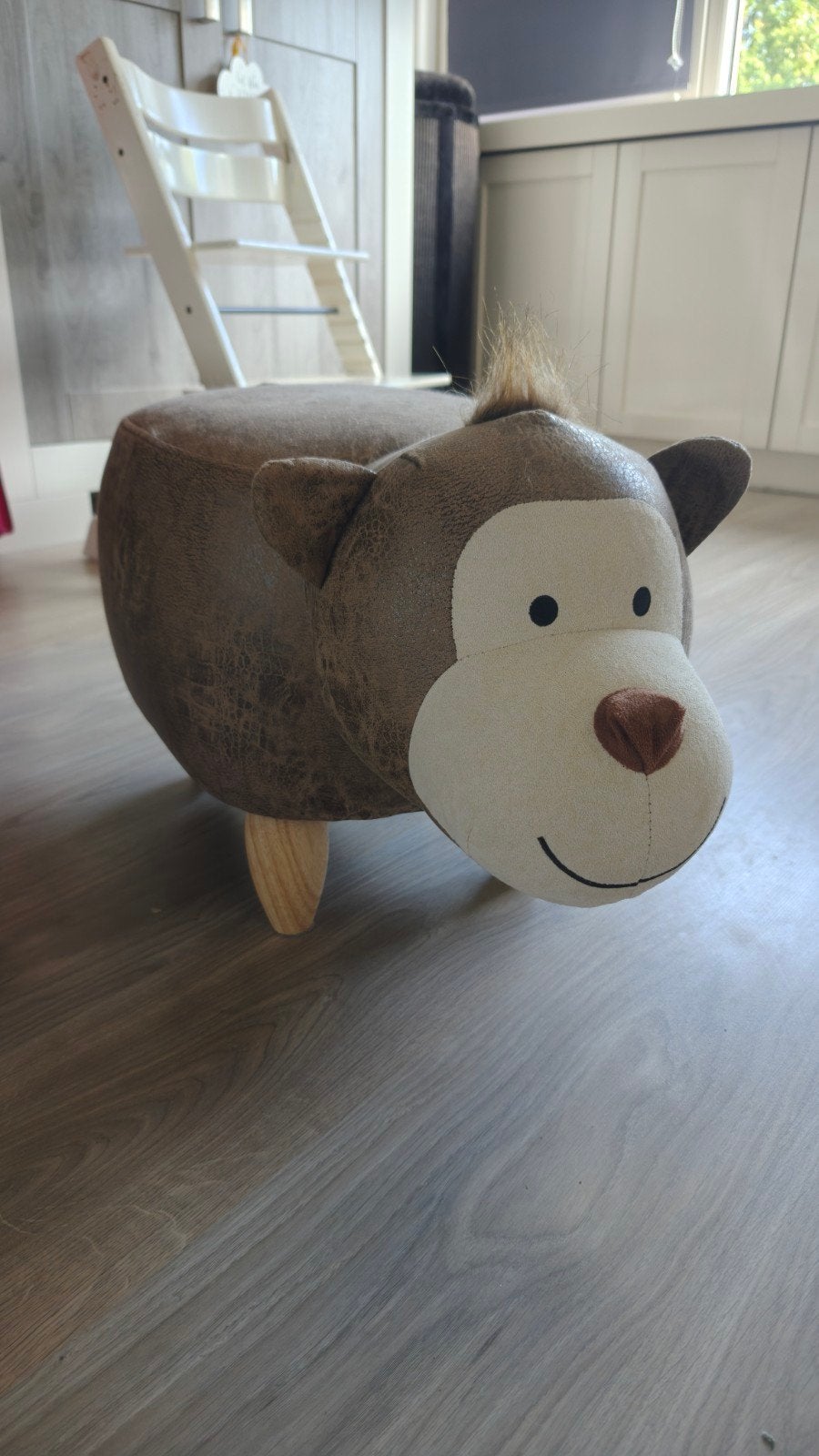 Leuke apen poef/voetenbank voor kinderkamer, Huis en Inrichting, Ophalen, Hout, Gebruikt, 50 tot 75 cm