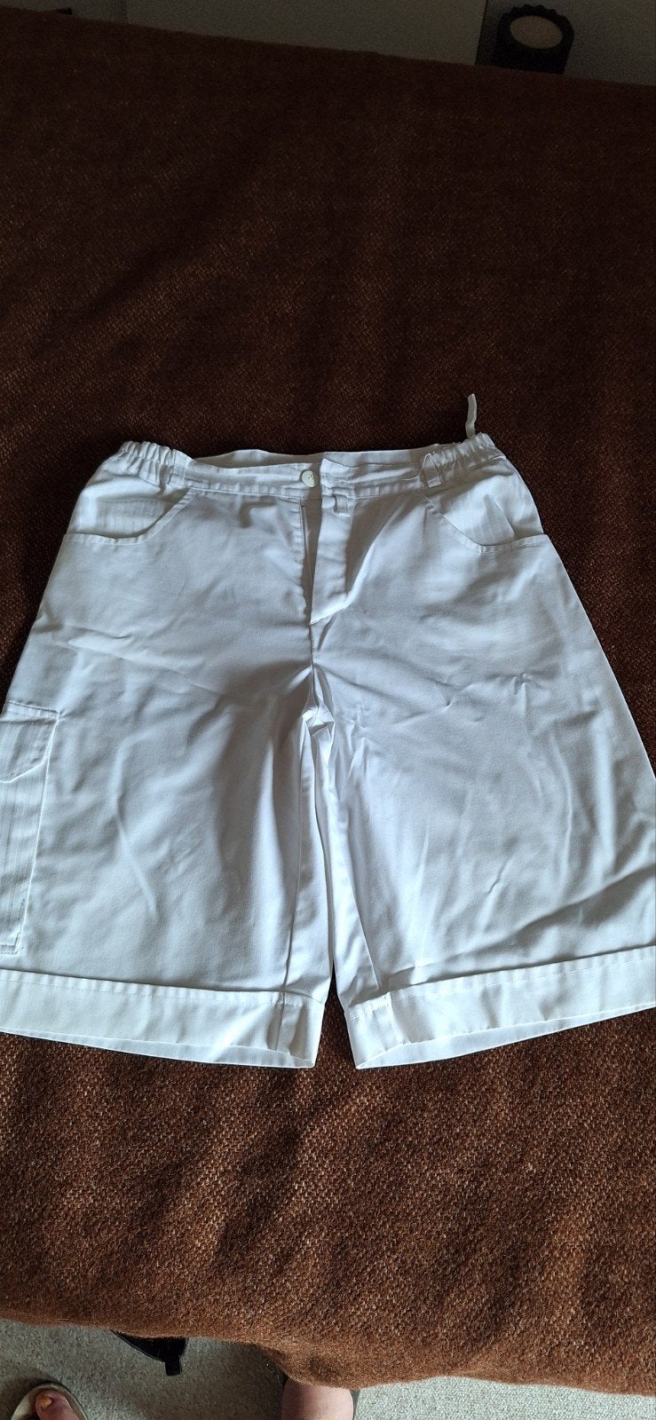 Uniform zorg broek bermuda 40 Wessels
Wessels mt 40 spierw, Kleding | Dames, Maat 38/40 (M), Kort, Wit, Ophalen of Verzenden