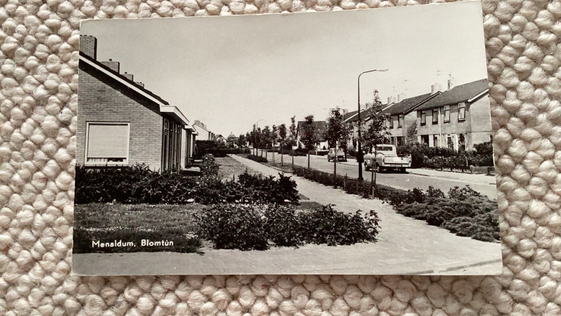 Ansichtkaart Menaldum Blomtûn. 991, Ophalen of Verzenden, 1940 tot 1960, Ongelopen, Friesland