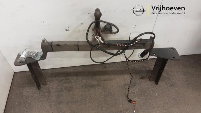 Trekhaak van een Opel Astra (Astra K 15-), Gebruikt, -, -, Opel
