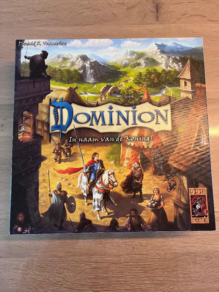Dominion basisspel gezelsschapsspel, Een of twee spelers, Ophalen, Zo goed als nieuw, 999 Games bv