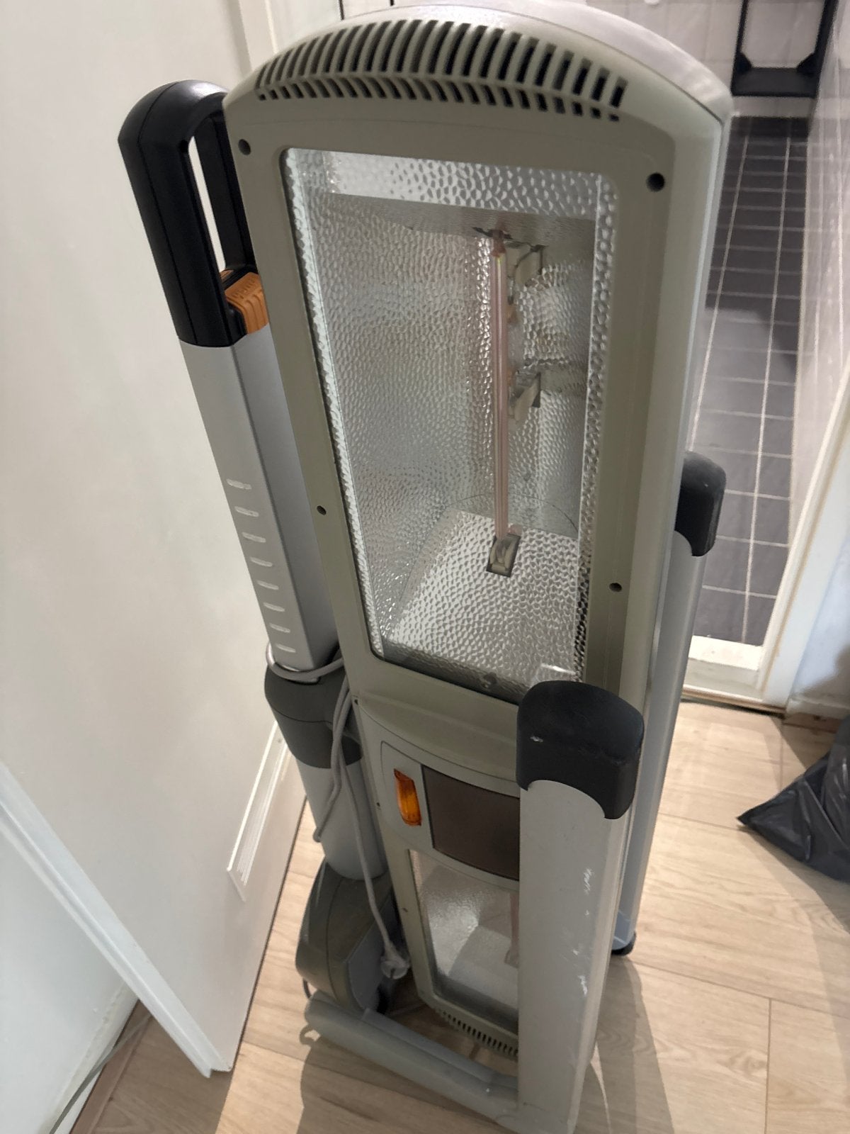 Innergize Gezichtsbruiner/Zonnebank - Goede Staat, Ophalen, Gebruikt, Gezichtsbruiner, Minder dan 10 lampen