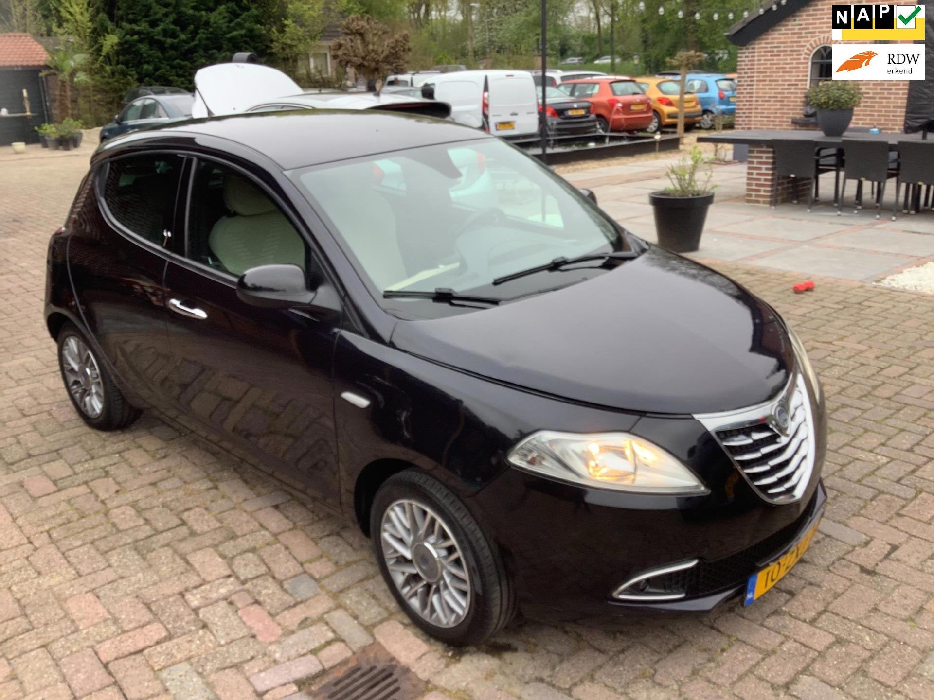 Lancia Ypsilon 0.9 TwinAir Gold nieuwe apk, Voorwielaandrijving, 86 pk, Gebruikt, Origineel Nederlands