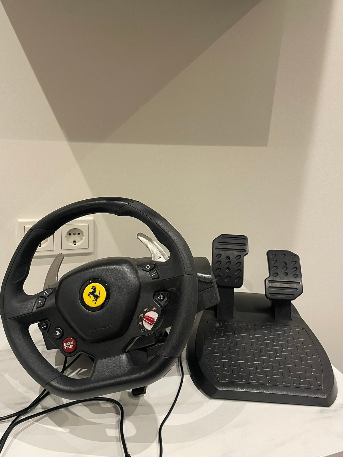 Thrustmaster T80 Ferrari 488 GTB Edition racestuur, Spelcomputers en Games, Spelcomputers | Sony PlayStation Consoles | Accessoires