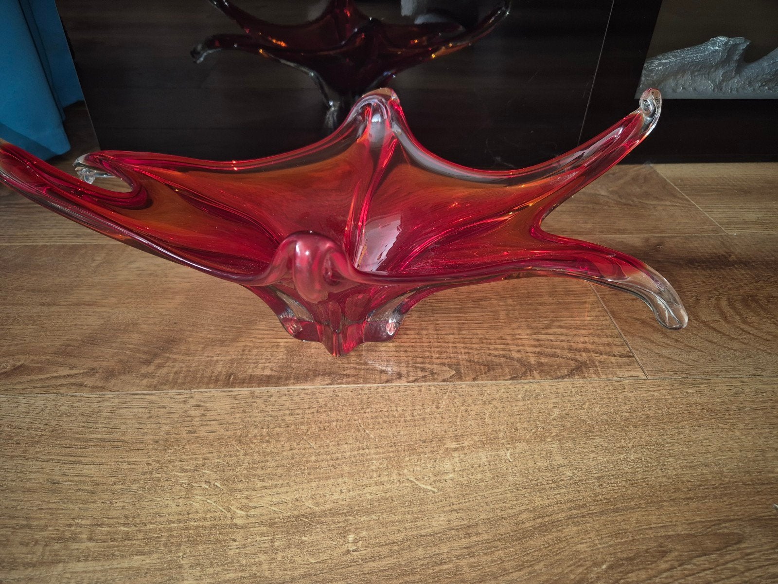 Vintage glazen schaal 44 cm punt tot punt , rood/oranje, jar, Ophalen of Verzenden