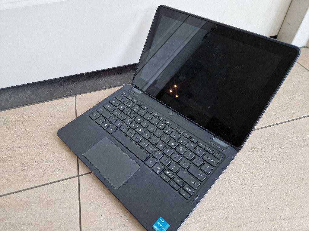 Laptop met touchscreen, Gebruikt, Qwerty, 8 GB, Minder dan 2 Ghz