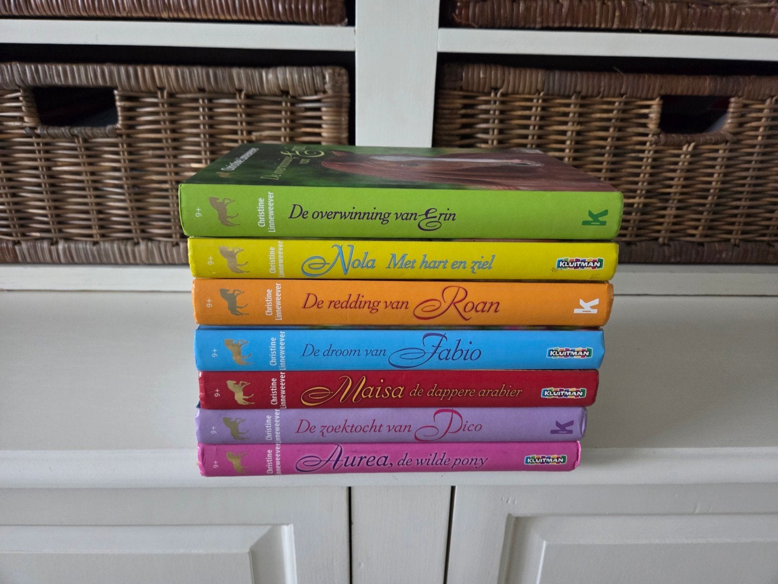Christine Linneweever - gouden paarden serie (8 stuks), Boeken, Ophalen of Verzenden, Gelezen