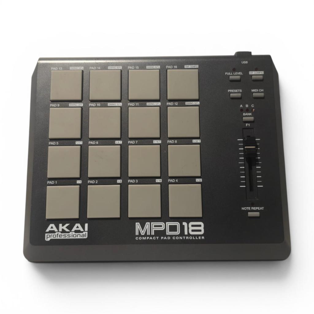 Akai MPD18 Compact Pad Controller | Nette Staat, Muziek en Instrumenten, Midi-apparatuur, Gebruikt