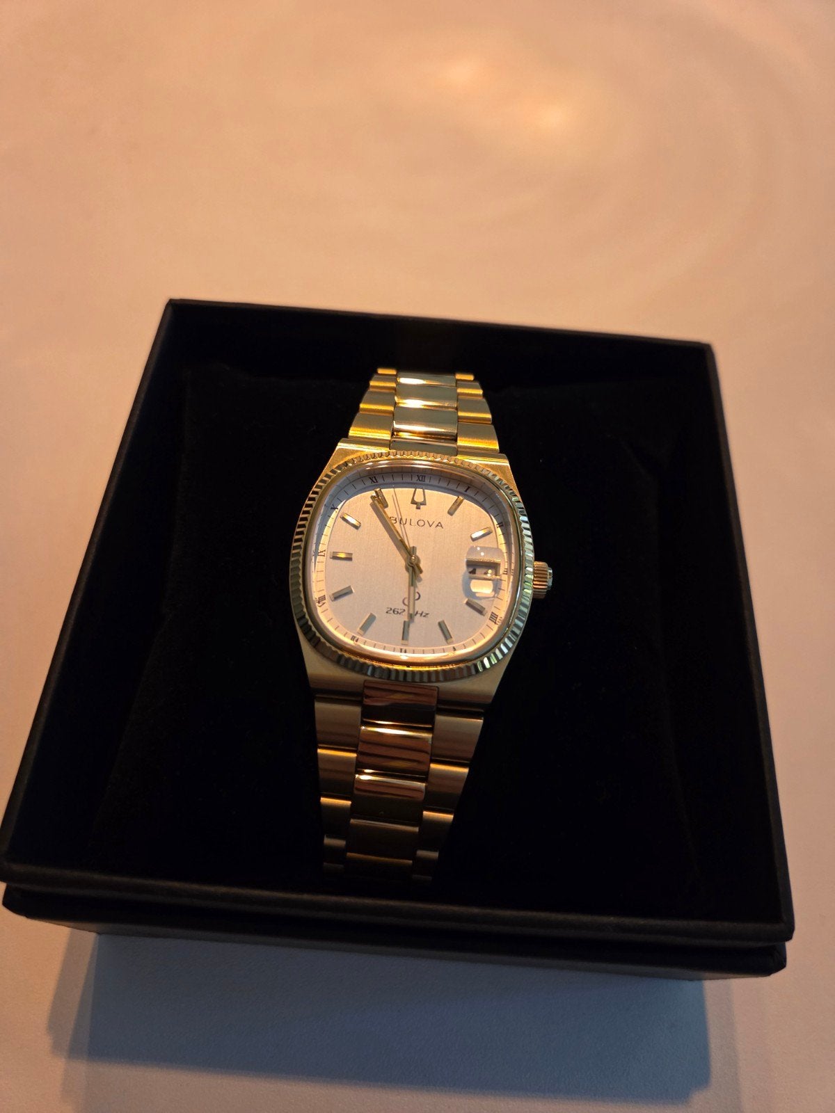 Bulova Super Seville 97B223, Sieraden, Tassen en Uiterlijk, Polshorloge, Ophalen of Verzenden, Zo goed als nieuw, Goud