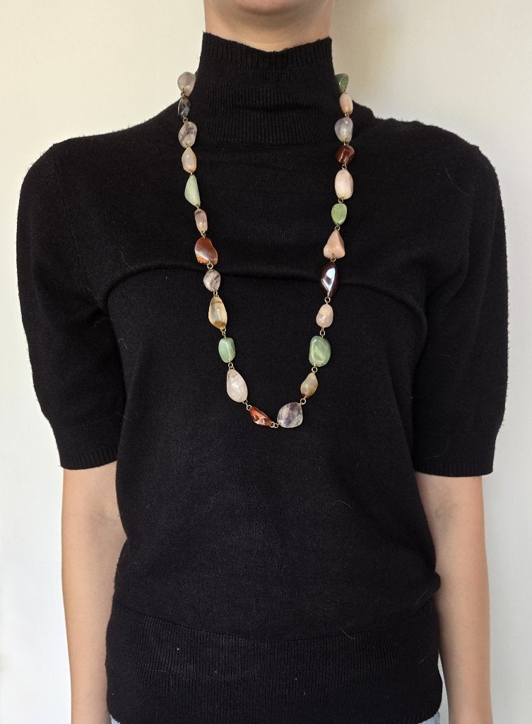 1970 natuursteen ketting 74cm roze groen paars ed authentiek, Sieraden, Tassen en Uiterlijk, Overige materialen, Ophalen of Verzenden
