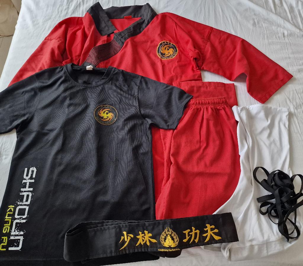 Complete uniform Shaolin Kung Fu Almere FHMA martial arts, Gebruikt, Maat XS of kleiner, Vechtsportpak, Ophalen of Verzenden