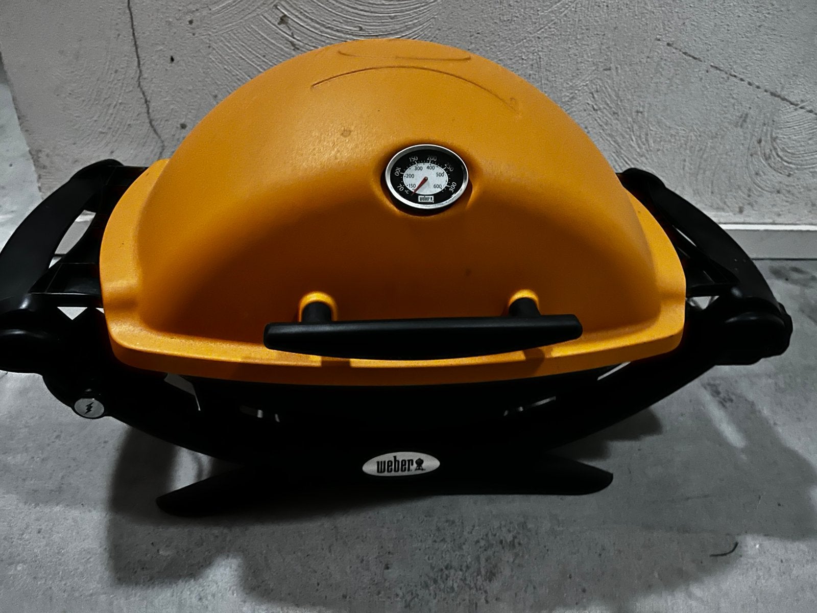 Weber Q1200 Gasbarbecue (Oranje) – Zg.an. 3x gebruikt, Ophalen, Zo goed als nieuw