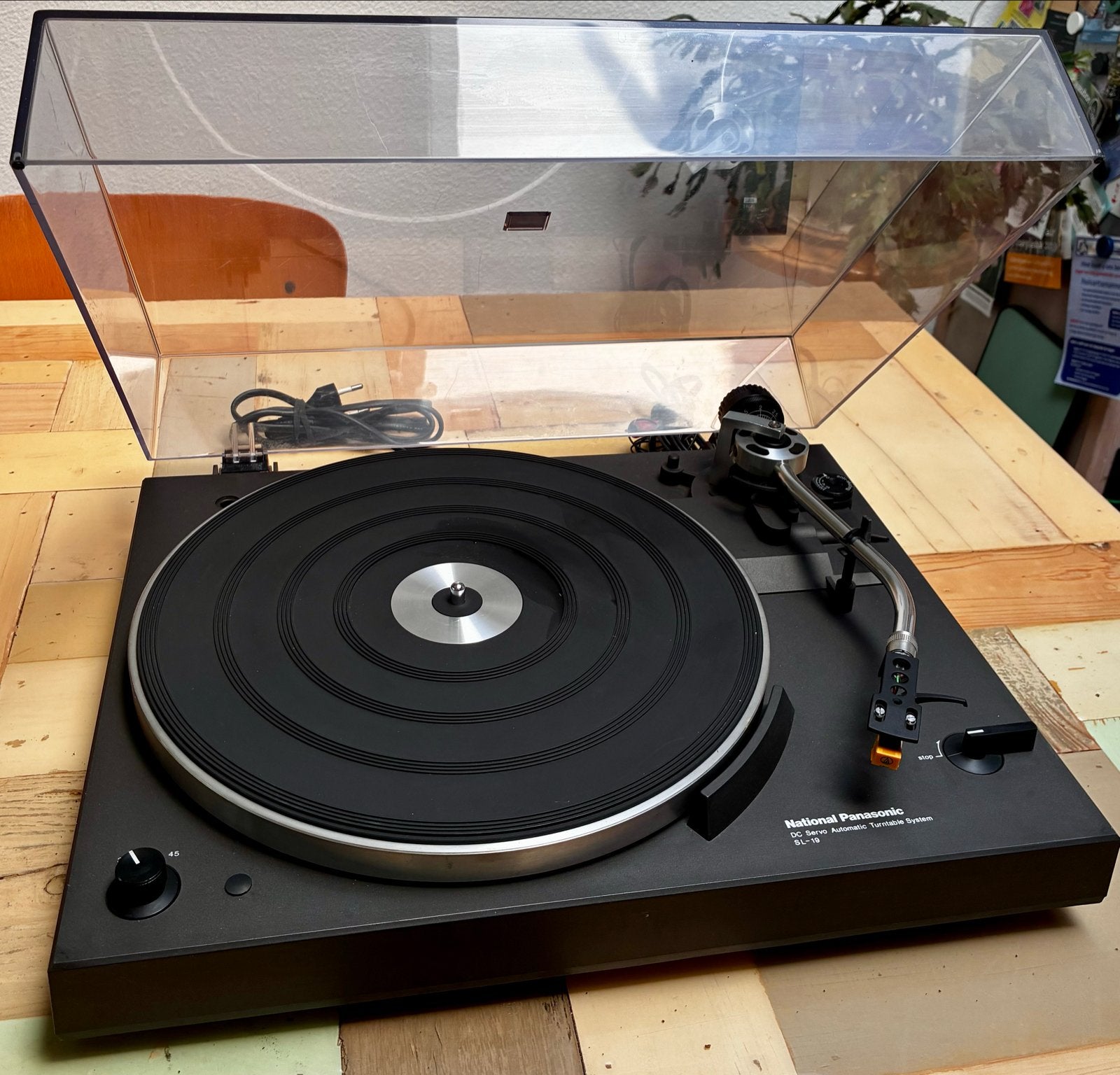 National Panasonic DC servo Automatic turntable system SL-19, Overige merken, Automatisch, Ophalen of Verzenden, Zo goed als nieuw