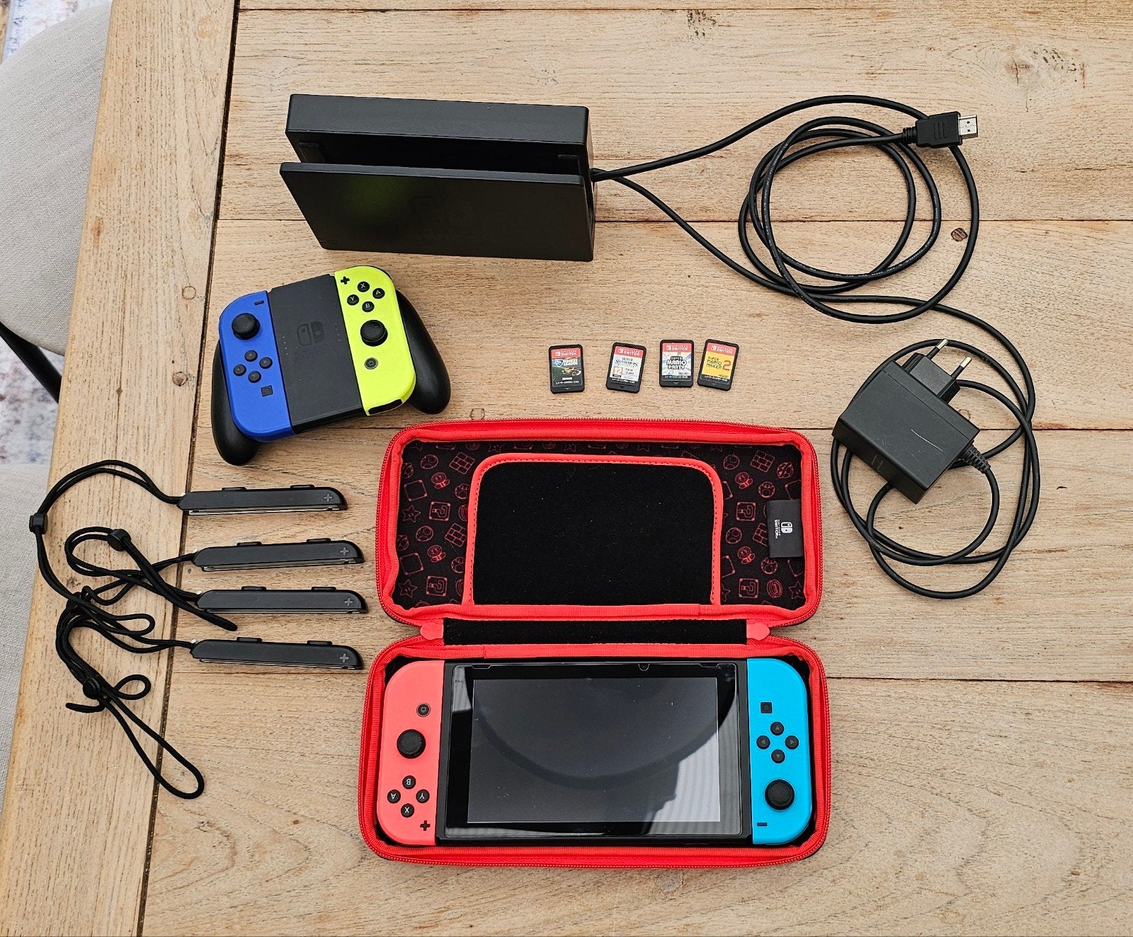 Nintendo Switch Compleet met Accessoires en Games, Met 2 controllers, Ophalen of Verzenden, Switch Original, Gebruikt