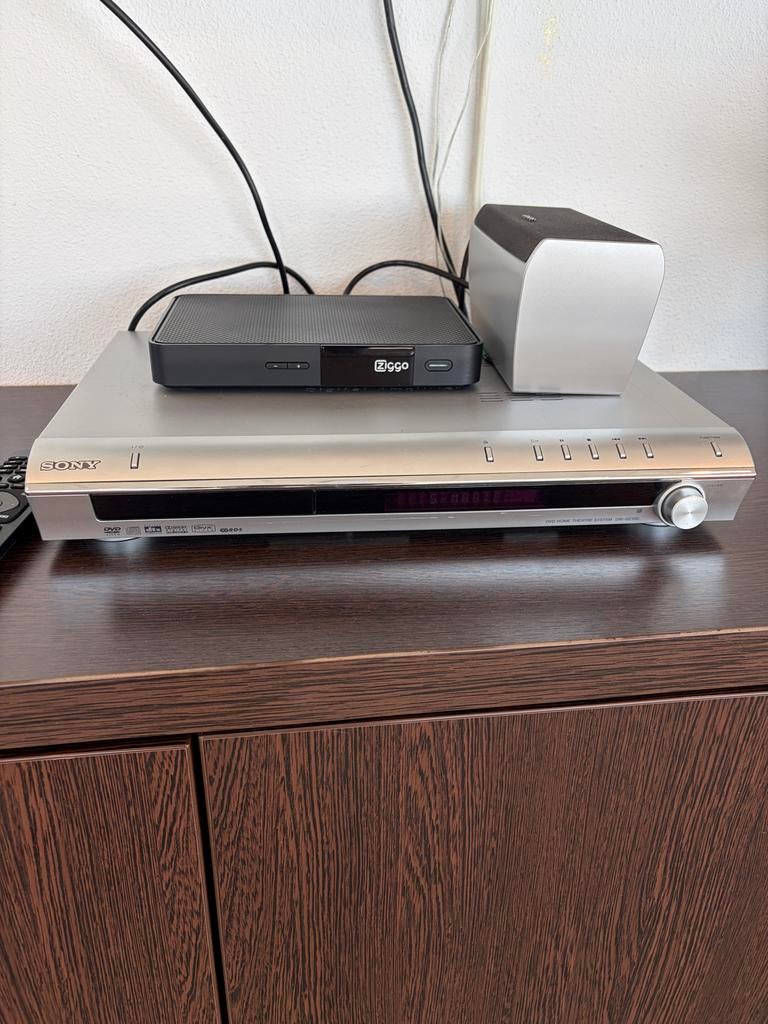 Sony DVD Home Theater Systeem DAV-DZ100, Ophalen, 70 watt of meer, Sony, Dvd-speler