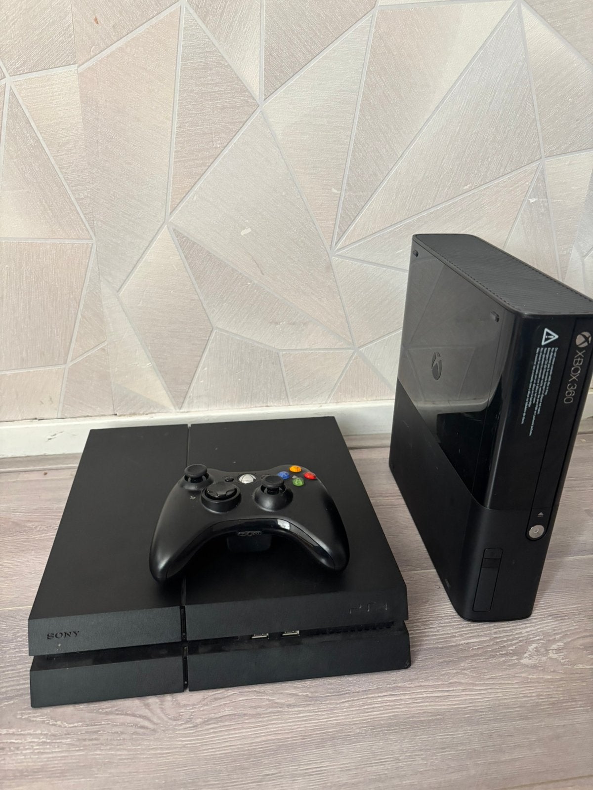 Playstation 4 en Xbox 360, Spelcomputers en Games, Ophalen of Verzenden, Met 1 controller, Original, Gebruikt