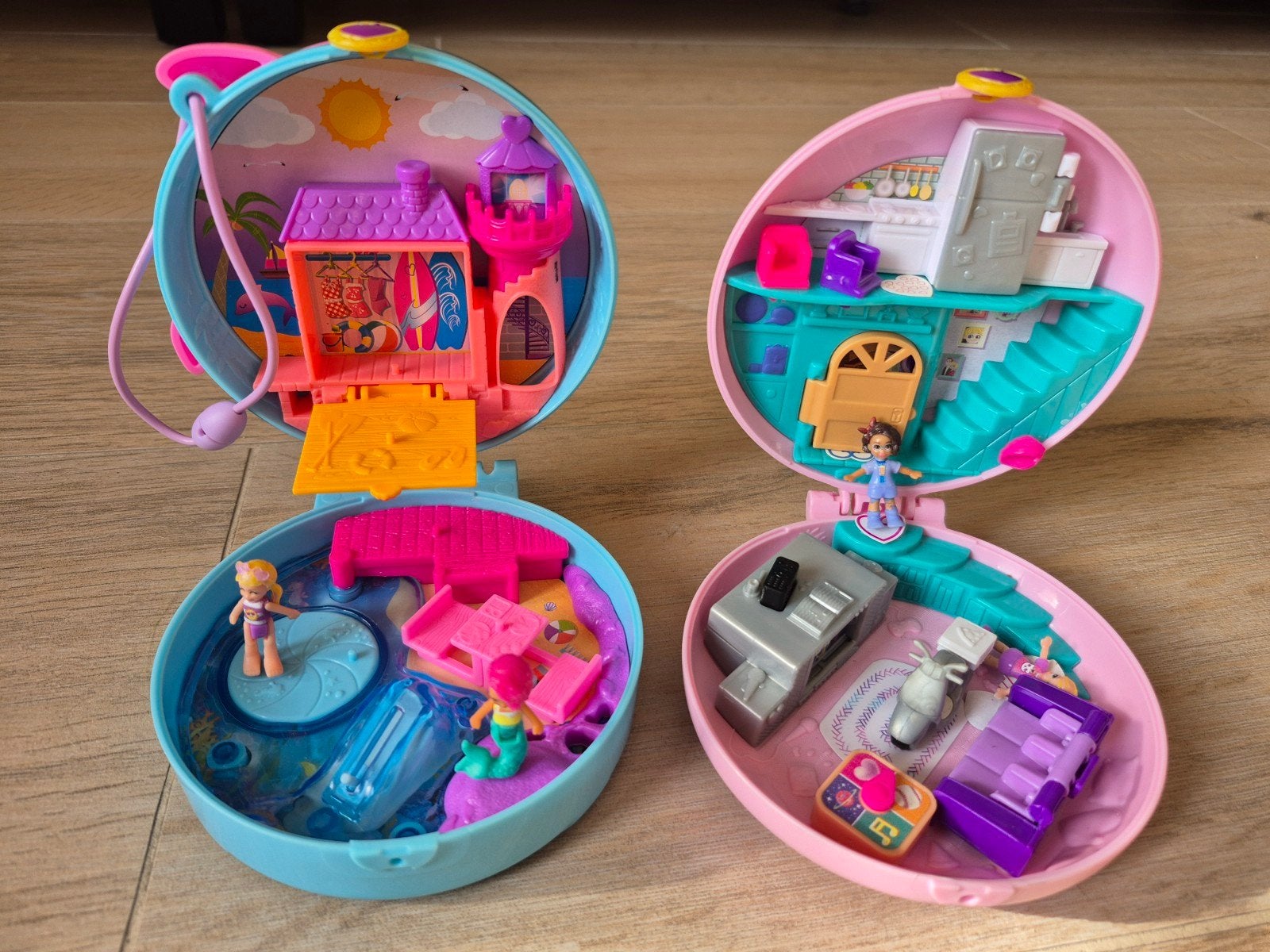2x Polly Pocket Speelsets - Dolfijn & Donut Thema, Ophalen of Verzenden, Gebruikt, Meisje