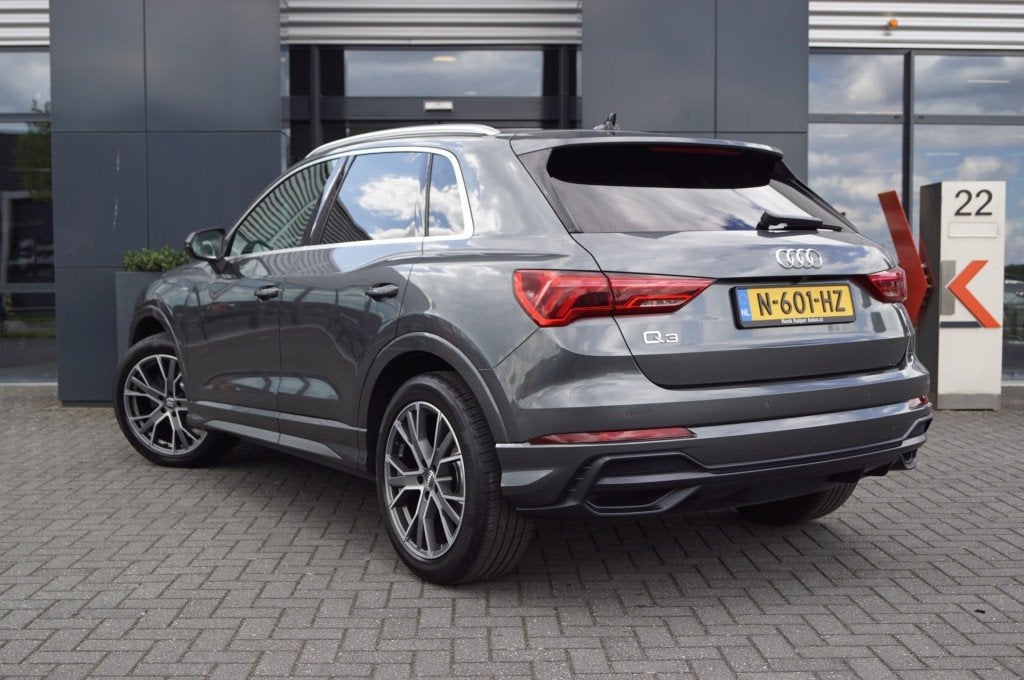 Audi Q3 35 TFSI S Line / Panodak / Trekhaak wegklb./ Navi /, Auto's, Audi, Huisgarantie, 4 cilinders, Bedrijf, Electronic Stability Program (ESP)