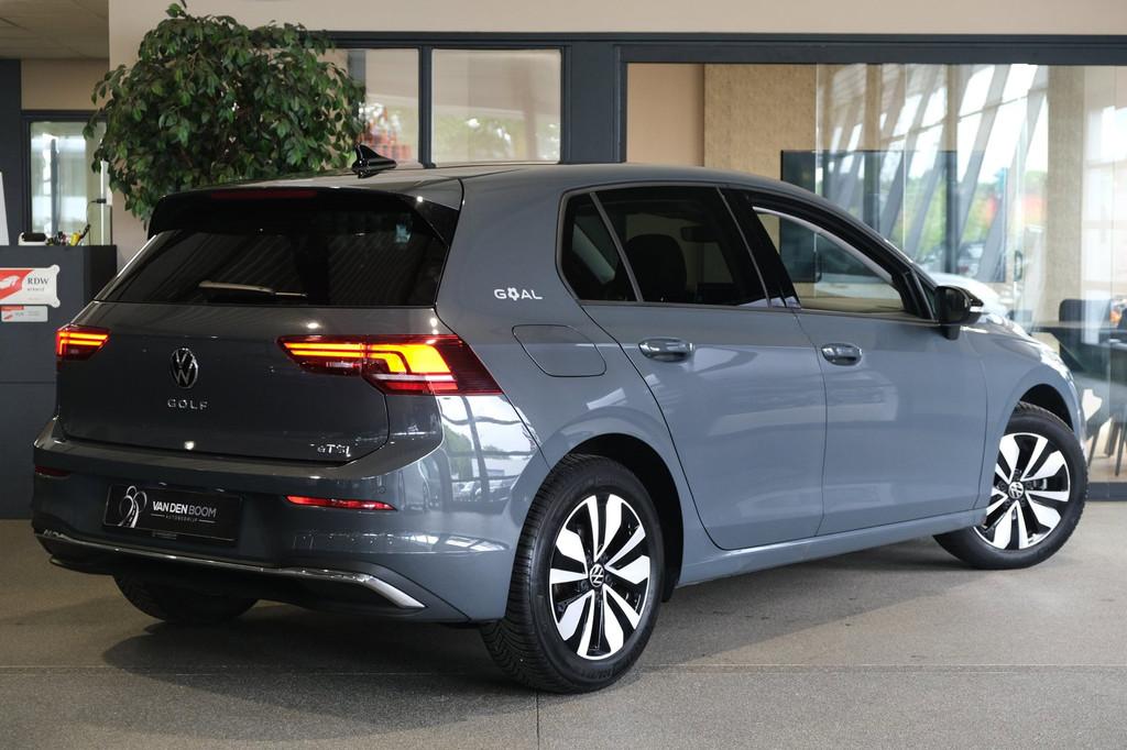 Volkswagen Golf 8.5 1.5 eTSI DSG 150PK Goal Edition Navi Cam, Auto's, Volkswagen, Gebruikt, 150 pk, Leder en Stof, Origineel Nederlands