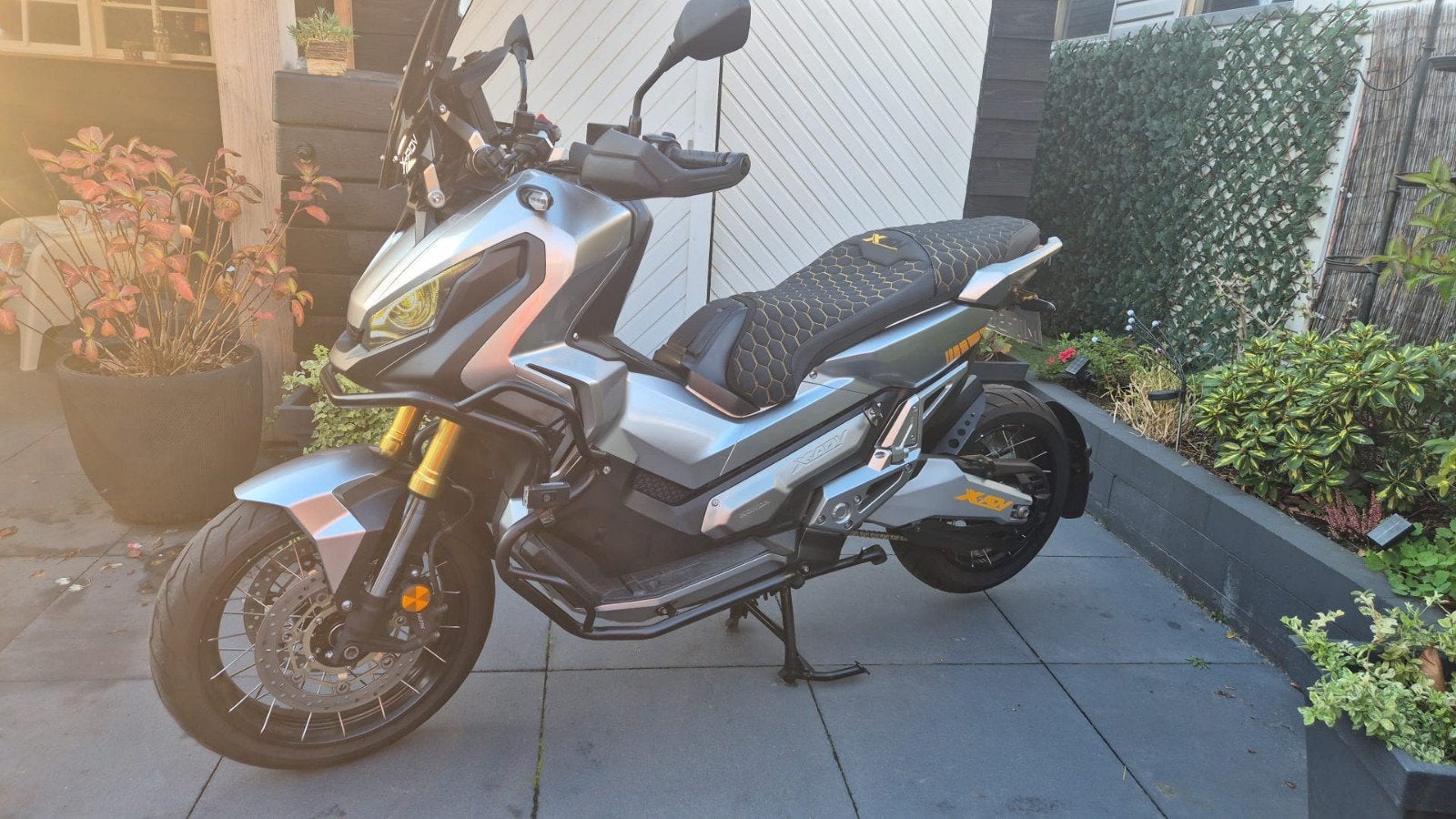 Honda X-ADV 750  2017 - Goed onderhouden met nieuwe onderdel, 750 cc, Scooter, ABS, Gebruikt