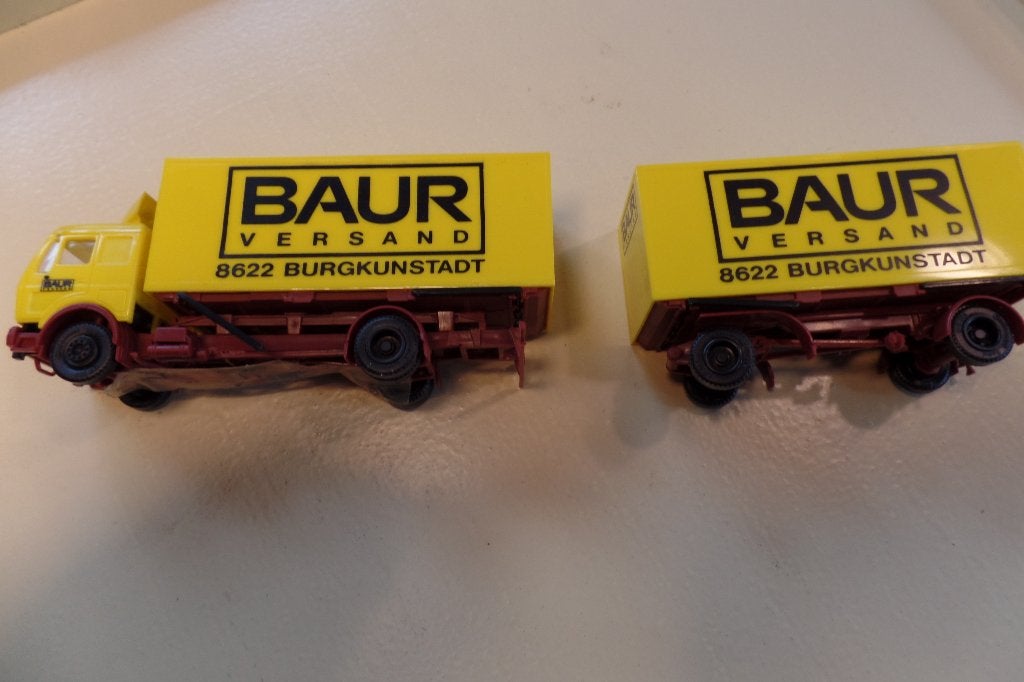 Mercedes vrachtwagen / aanhanger Baur versand (Herpa)  , Verzenden, Gebruikt, Bus of Vrachtwagen, Herpa