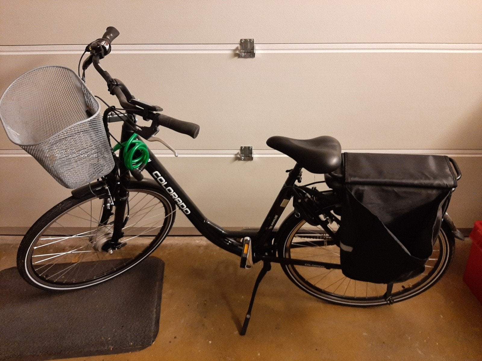 Colorado elektrische fiets met lage instap en mand, Velgrem, (Extra) lage instap, Zo goed als nieuw, 50 tot 53 cm