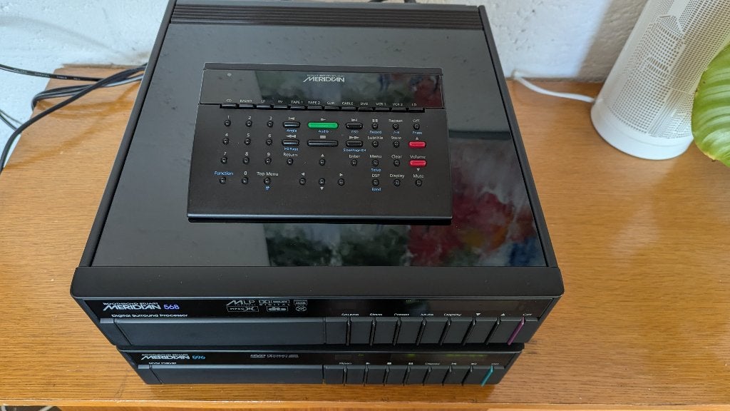Meridian 568 voorversterker, Ophalen, Zo goed als nieuw, Minder dan 60 watt, Overige merken