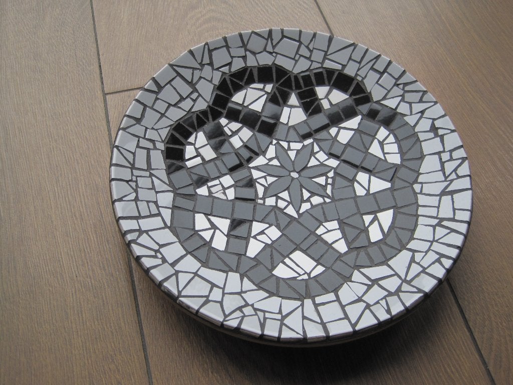 2 x schaal. Mozaïek. Handwerk. 30 cm. doorsnede., Porselein of Keramiek, Schaal, Rond, Nieuw