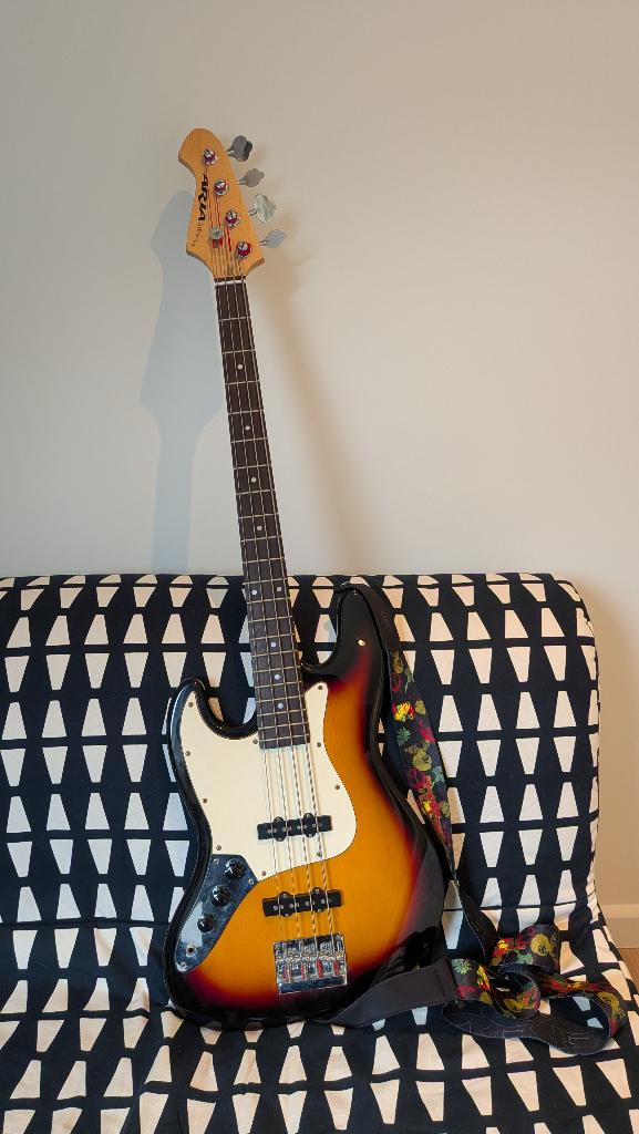 Complete Linkshandige Basgitaar Set, Muziek en Instrumenten, Snaarinstrumenten | Gitaren | Bas, Ophalen, Gebruikt, Elektrisch