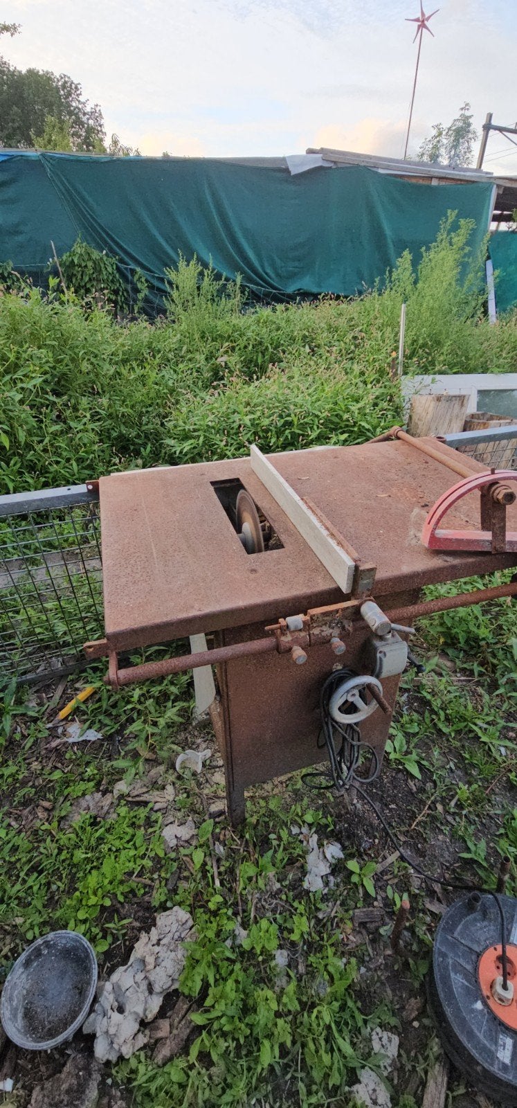 Tafelzaag hoog, werkt perfect., Doe-het-zelf en Verbouw, Ophalen, 1200 watt of meer, Cirkelzaag, 70 mm of meer