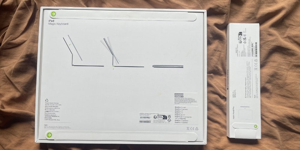 Foto 2 van IPad Magic Keyboard 13inch + Apple Pencil Pro Geseald