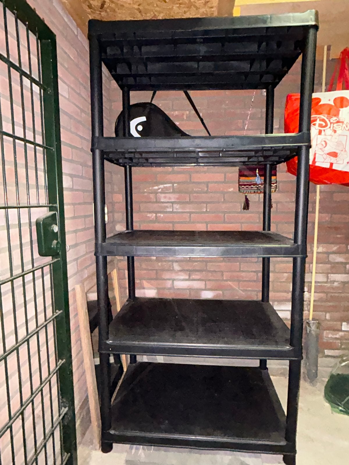 Stevige zwarte kunststof stellingkast, groot en hoog, Huis en Inrichting, Kasten | Stellingkasten, Ophalen of Verzenden, Gebruikt