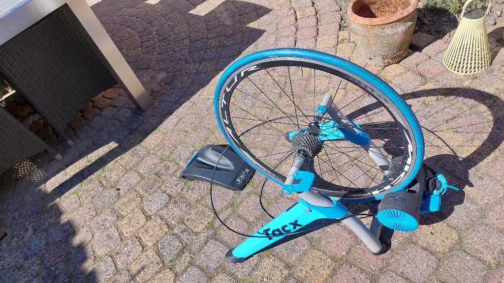 Tacx trainer met Tacxband op wiel, Sport en Fitness, Wielrennen, Ophalen, Gebruikt, Overige typen
