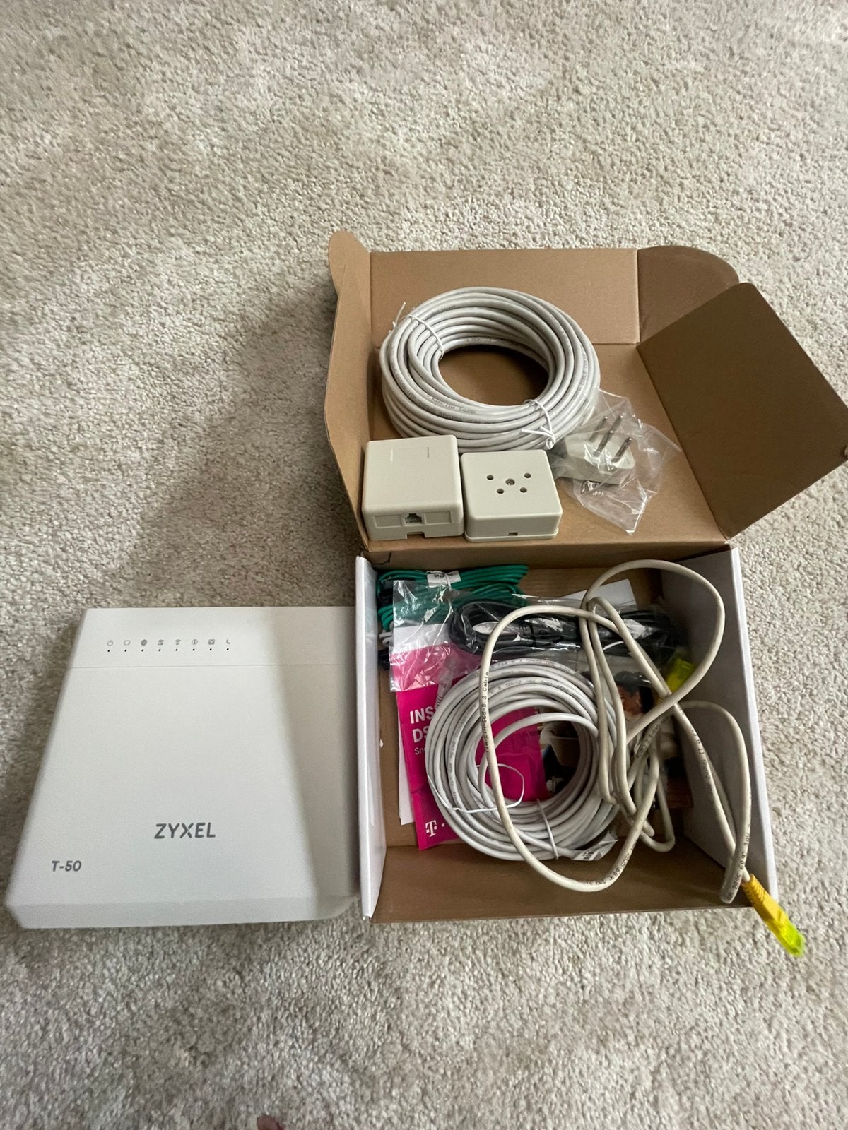 Zyxel T-50 modem met toebehoren, Computers en Software, Routers en Modems, Ophalen of Verzenden, Zo goed als nieuw
