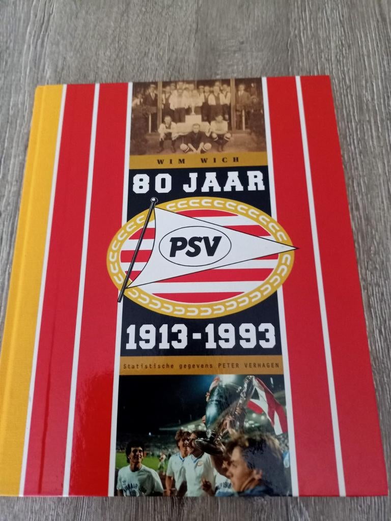 PSV, 80 jaar PSV, Eredivisie, Jubileum boek, Ophalen of Verzenden, Zo goed als nieuw, PSV, Boek of Tijdschrift