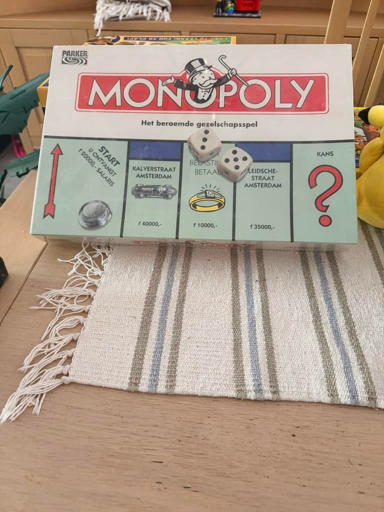 Monopoly oude uitvoering nieuw in de seal, Hobby en Vrije tijd, Gezelschapsspellen | Bordspellen, Ophalen of Verzenden, Zo goed als nieuw