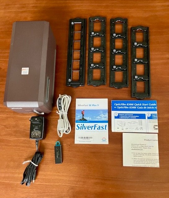 Plustek OpticFilm 8300i Ai Filmscanner met SilverFast, Diascanner, Ophalen of Verzenden, Zo goed als nieuw, MacOS