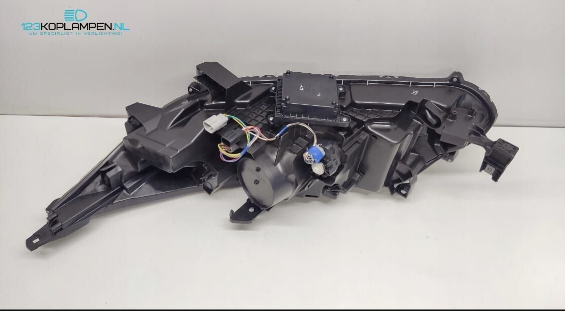 Mitsubishi Eclipse Cross Led koplamp rechts, Gebruikt, -, -, Ophalen of Verzenden