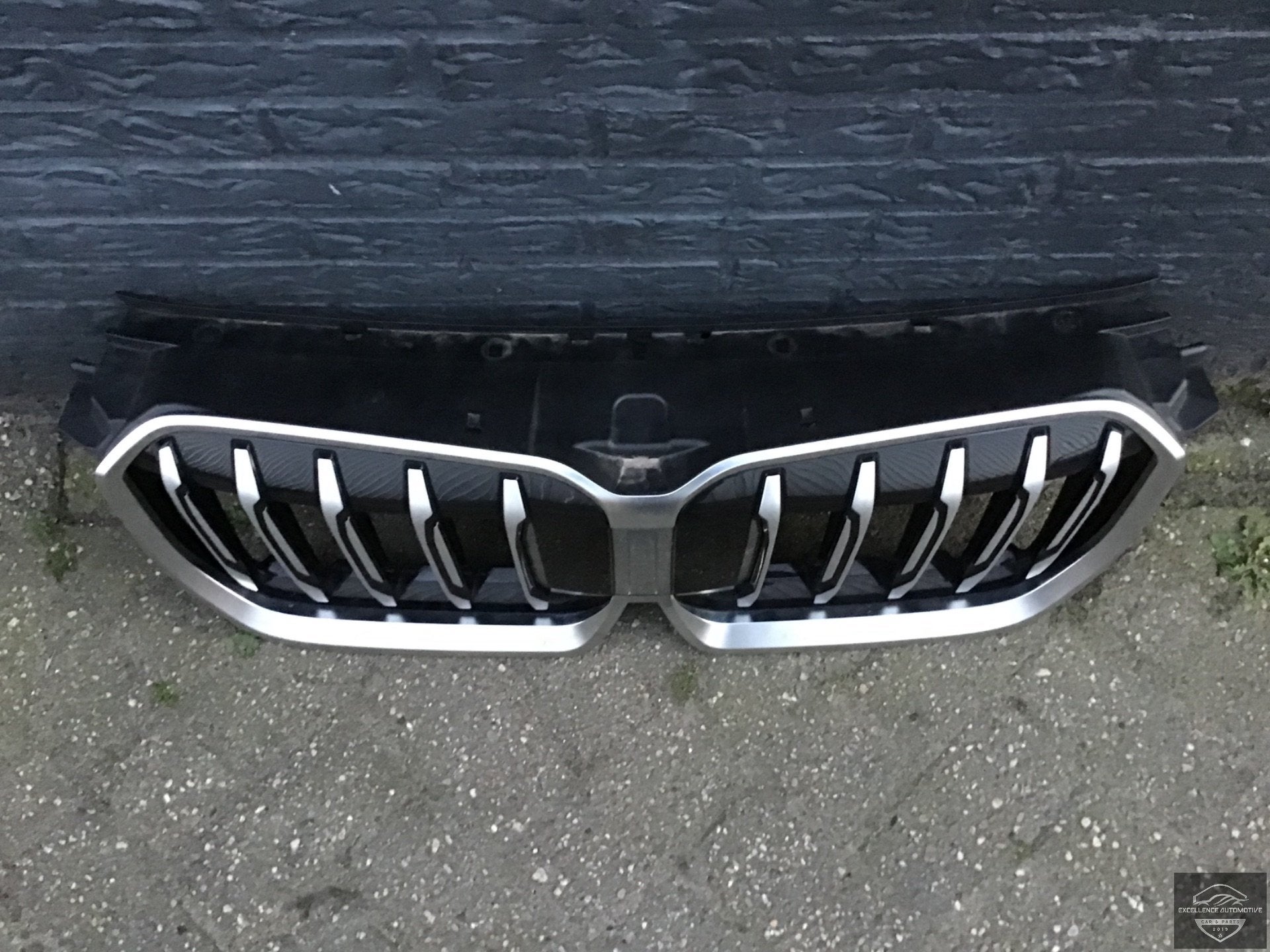 BMW X1 U11 2022+ Grille Grill Origineel! 988030110, Auto-onderdelen, Petuelring 130
80788  Munich, DE, Gebruikt, Info@bmw.de, Ophalen of Verzenden