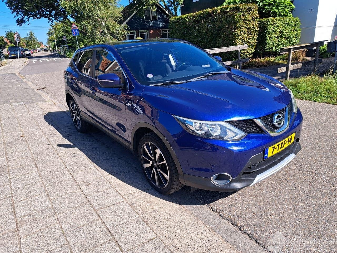 Nissan QASHQAI 1.2 connect edition {hagelschade} (bj 2014), Blauw, Handgeschakeld, Germany@nissan-services.eu, Benzine