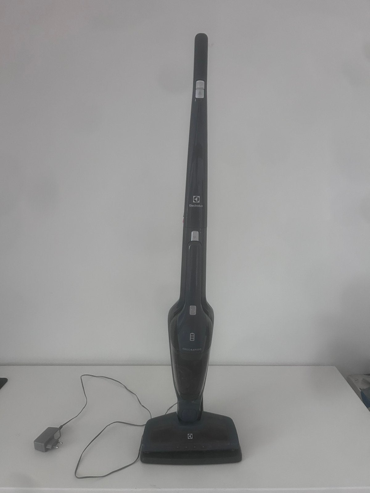 Electrolux Ergorapido Draadloze Steelstofzuiger, Witgoed en Apparatuur, Stofzuigers, Ophalen, Overige merken, Gebruikt, Draadloos