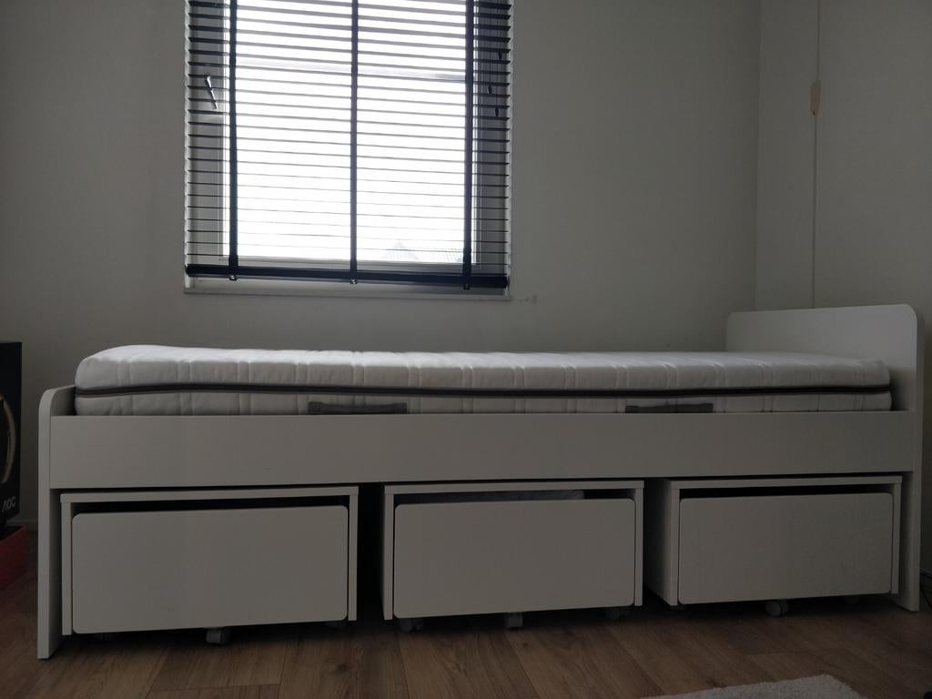 1 persoons bed Ikea Slakt, 200x90 incl matras en lattenbodem, Ophalen, 90 cm, Eenpersoons, Wit