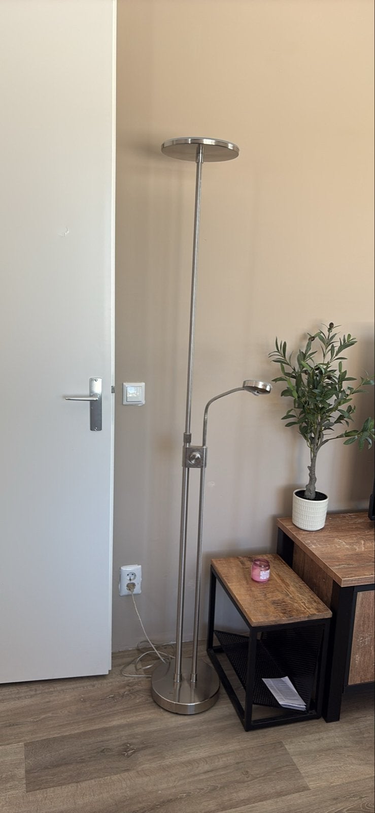 Moderne RVS Vloerlamp met Leeslamp - LED max 3W, Gebruikt, Overige fittingen, Ophalen of Verzenden, Metaal